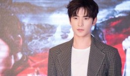 小薇爆料杨洋视频,揭秘明星幕后生活